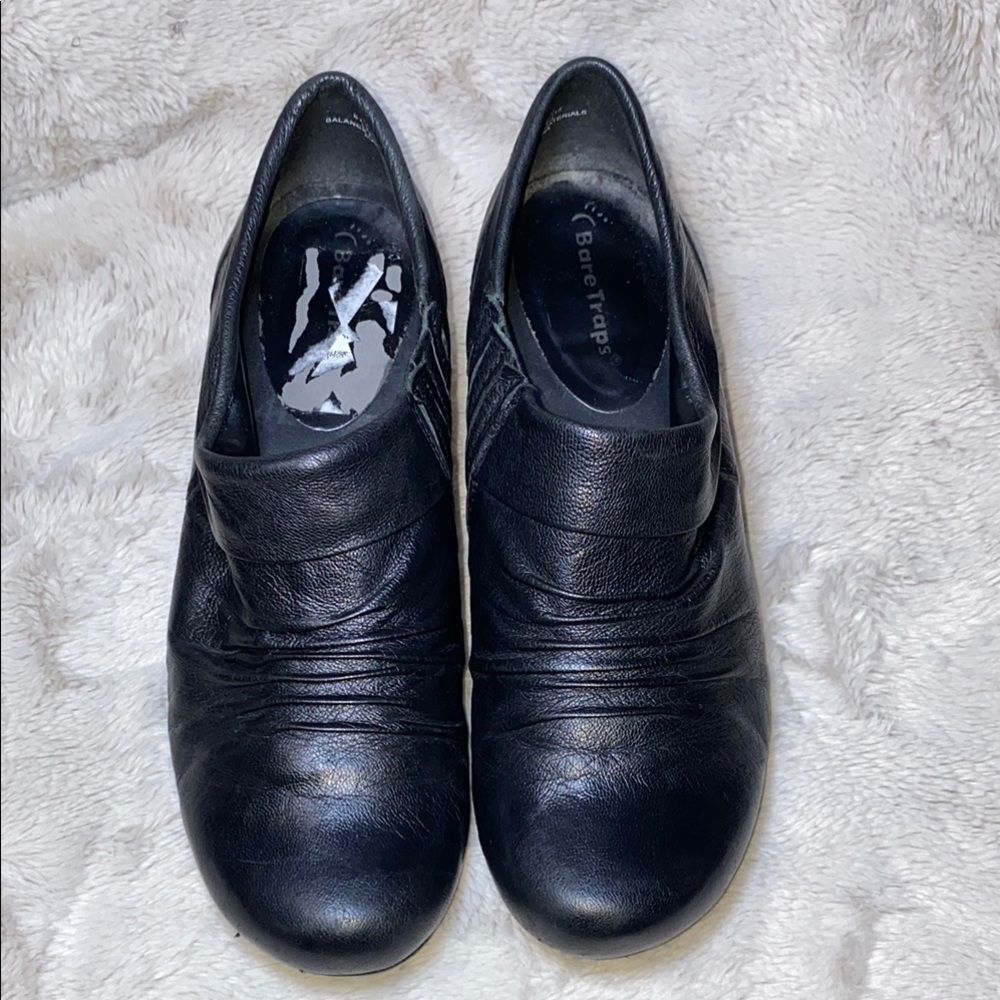 BareTraps Black Ankle Booties with Sleek Design